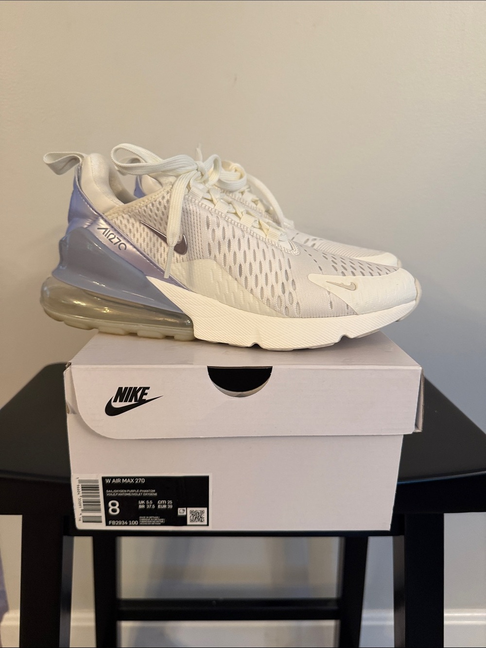 Nike Women's Air Max 270 White & Light Purple Sneakers - size 8